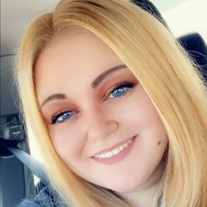 Meet your Posher, Marissa